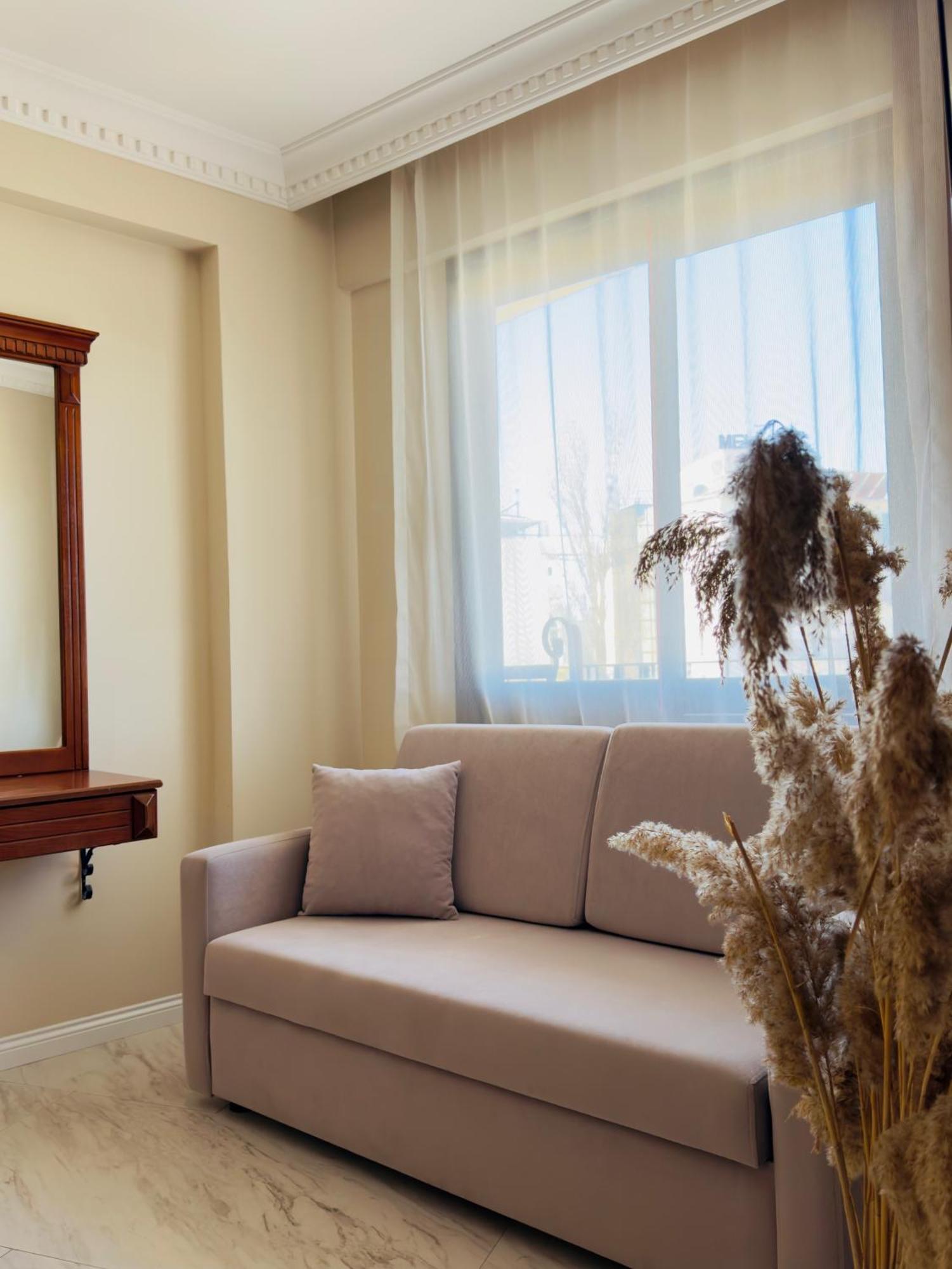 קוסדסי Rosy Suites Hotel מראה חיצוני תמונה